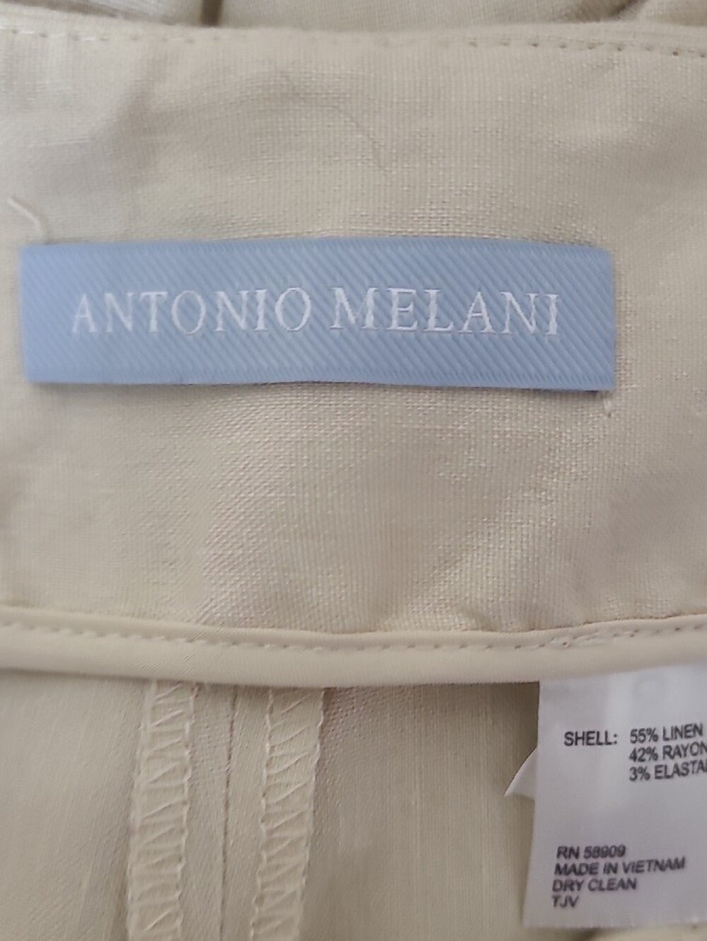 Antonio Melani Women's Cream Linen Blend High-Waist Shorts - Size 6 - Picture 10 of 11